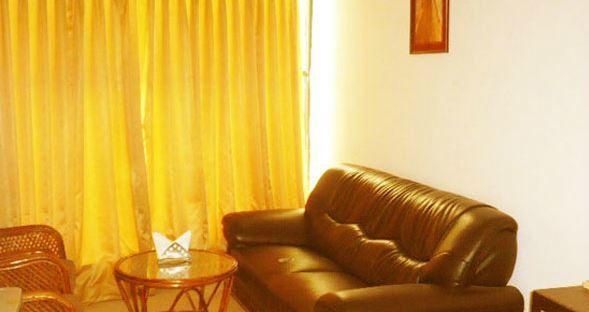 होटल Fabhotel Royal Residency Ii - Nr Lakdikapul Metro Station Hyderabad