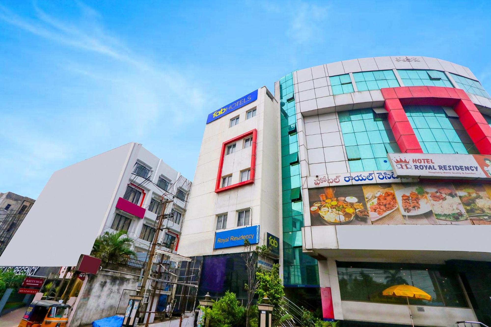 होटल Fabhotel Royal Residency Ii - Nr Lakdikapul Metro Station 3*