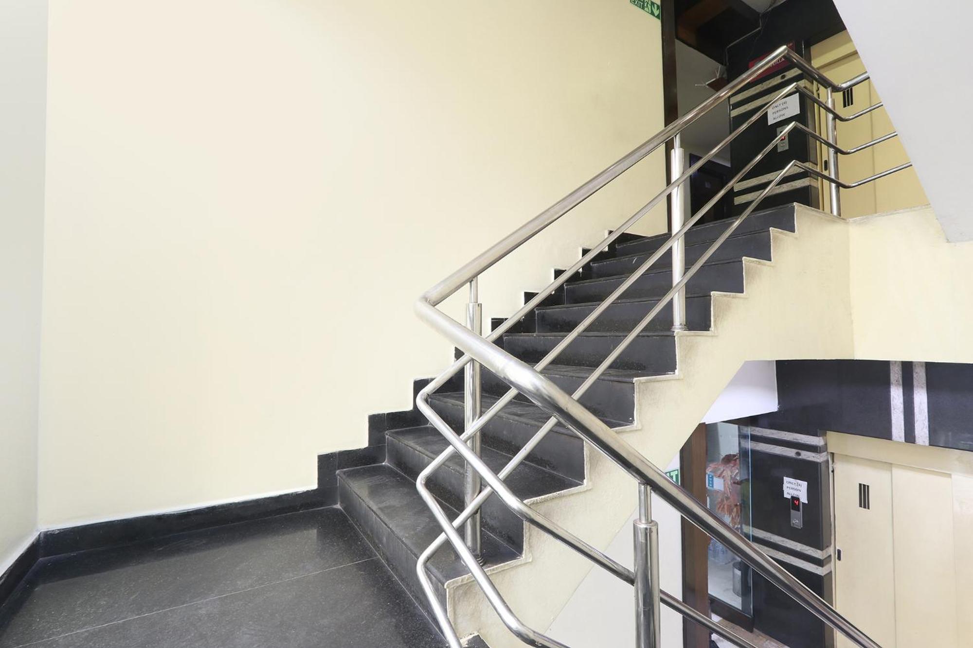 होटल Fabhotel Royal Residency Ii - Nr Lakdikapul Metro Station 3*