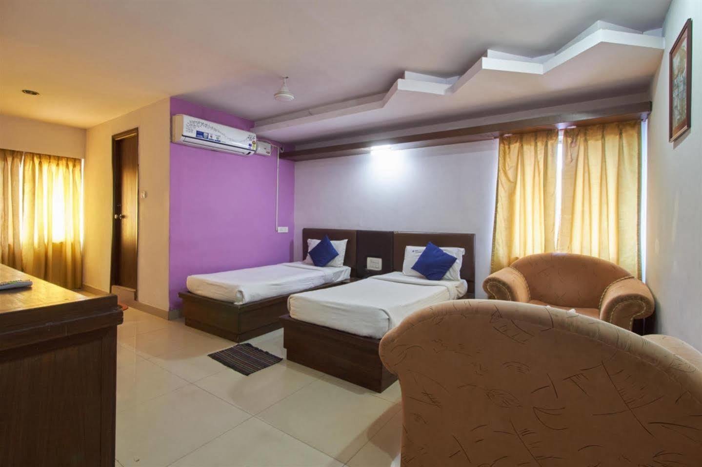 होटल Fabhotel Royal Residency Ii - Nr Lakdikapul Metro Station 3*